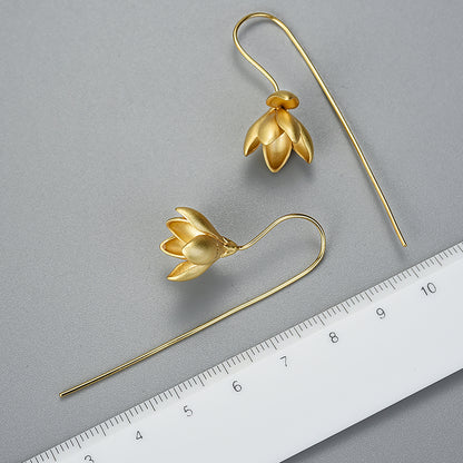 Sliver ring, shape as Flower with stone, Chandi earring, chandi ring, 18k gold plated, chandi online store.