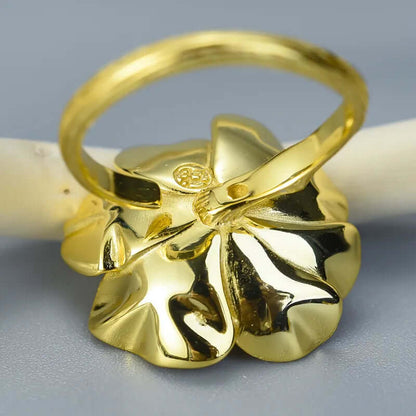 Anemone Flower Ring Golden