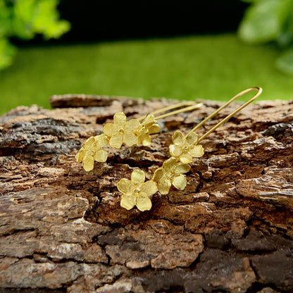 Sliver ring, shape as Flower with stone, Chandi earring, chandi ring, 18k gold plated, chandi online store.